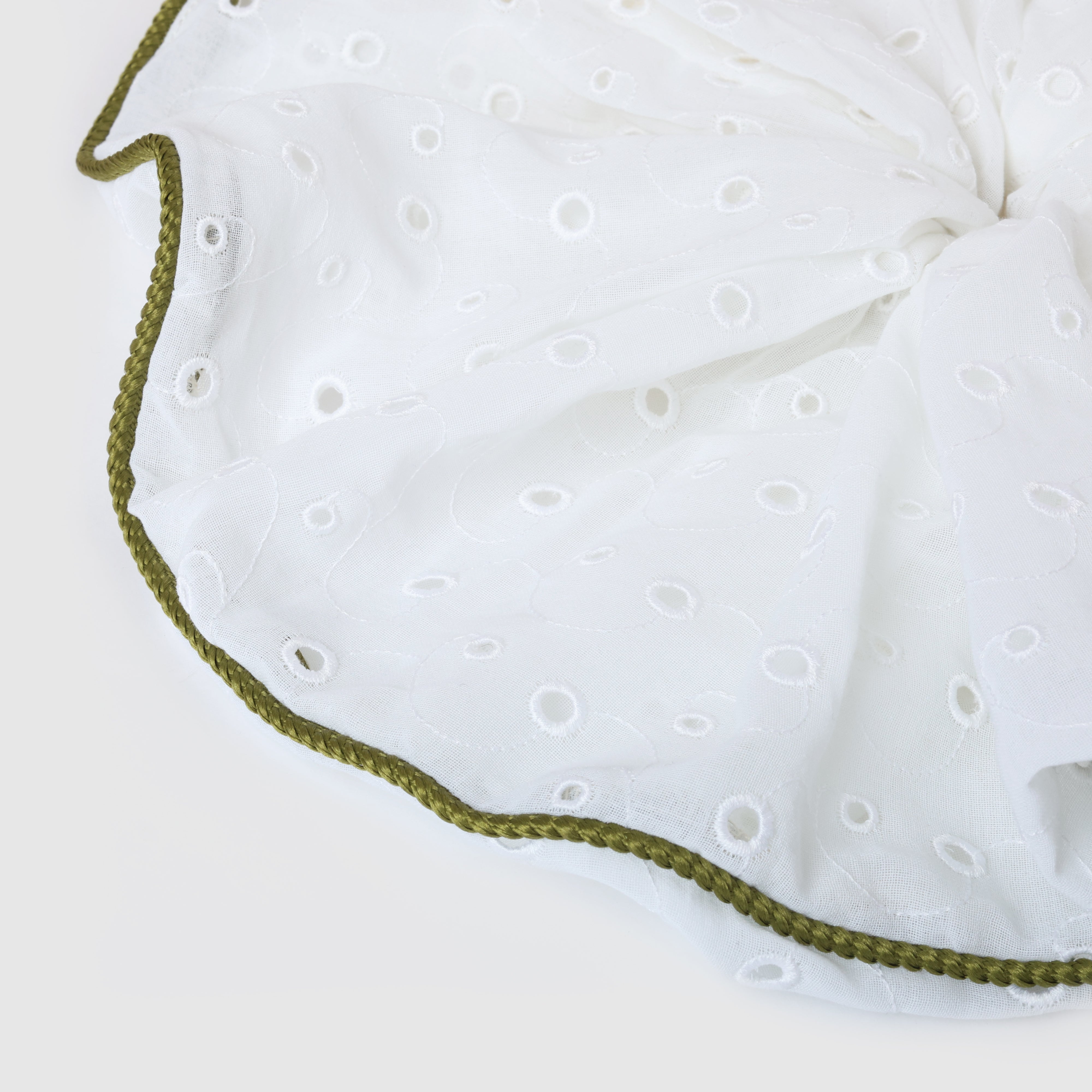 LE GIANT SCRUNCHIE GREEN