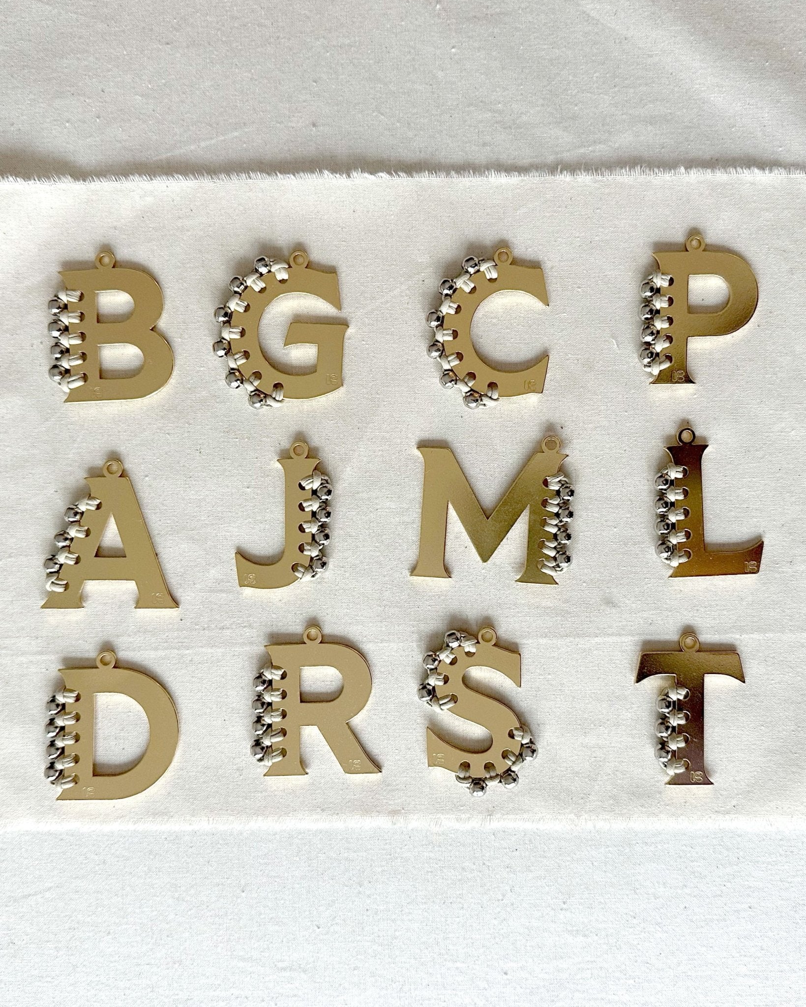 KITESY MARTIN STUDIOCarabinerCARABINER LE LETTER GOLDEN/CREAM